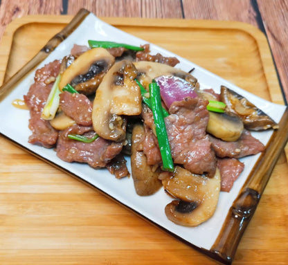 Stir-Fried Beef with Mushroom and Onion prepared fresh for healthy family meal delivery across Toronto and the GTA | Healthy7 Meals